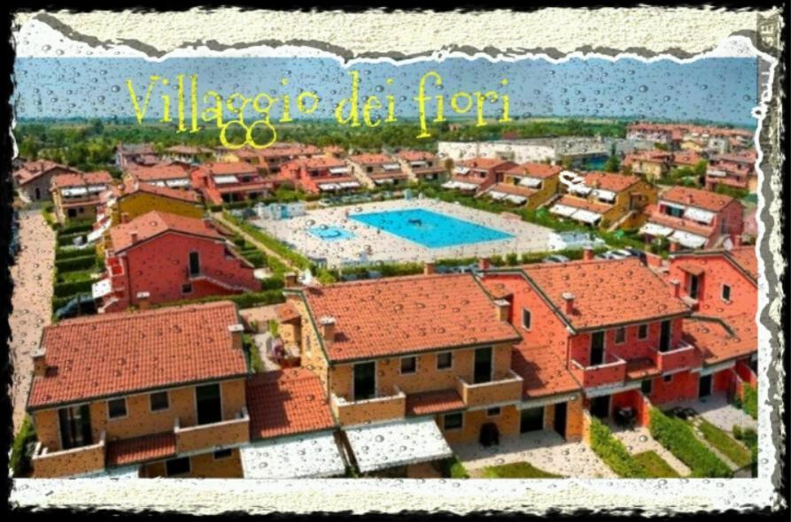 Iris 20 In Posizione Strategica, Indipendente, All'Interno Del Villaggio Dei Fiori Caorle Exterior photo