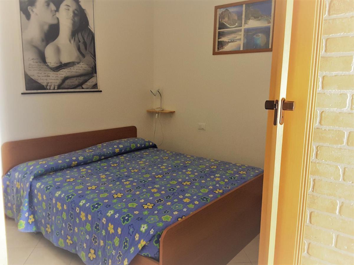 Iris 20 In Posizione Strategica, Indipendente, All'Interno Del Villaggio Dei Fiori Caorle Exterior photo
