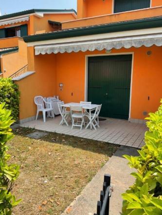 Iris 20 In Posizione Strategica, Indipendente, All'Interno Del Villaggio Dei Fiori Caorle Exterior photo